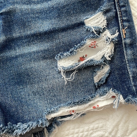 American Eagle Hi-Rise Shortie Shorts Floral Distressed Button Fly Dark Wash 0 - Picture 4 of 12